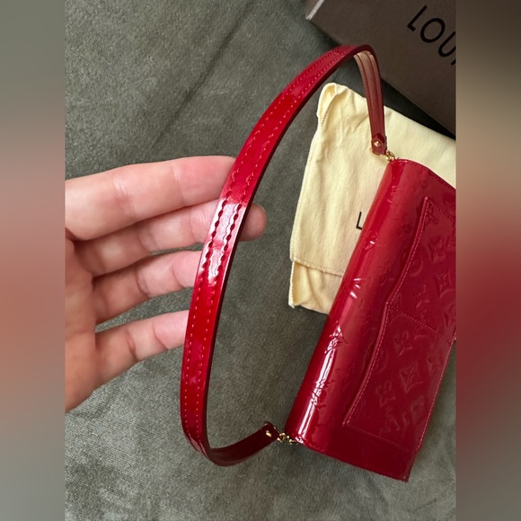 LOUIS VUITTON Vernis Rossmore MM Pomme D'Amour New AUTHENTIC Clutch Shoulder Bag - Picture 11 of 17